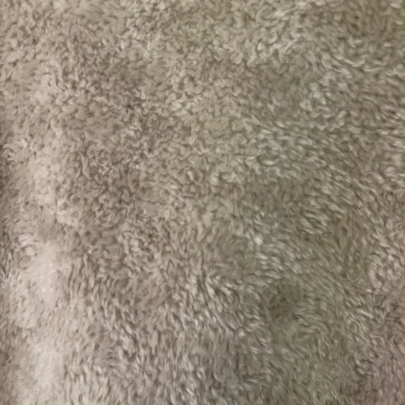 TheKorner beige fleece Cozy Beige Teddy Coat size L woman’s EXCELLENT condition - Picture 4 of 5